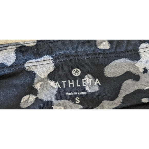 Athleta Leopard Be Free Knicker Crop Leggings Size Small - Picture 5 of 8